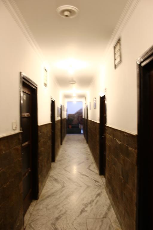 Hotel Katra Residency Екстериор снимка