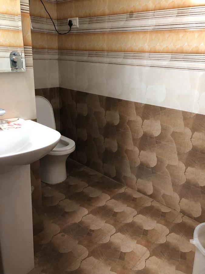 Hotel Katra Residency Екстериор снимка